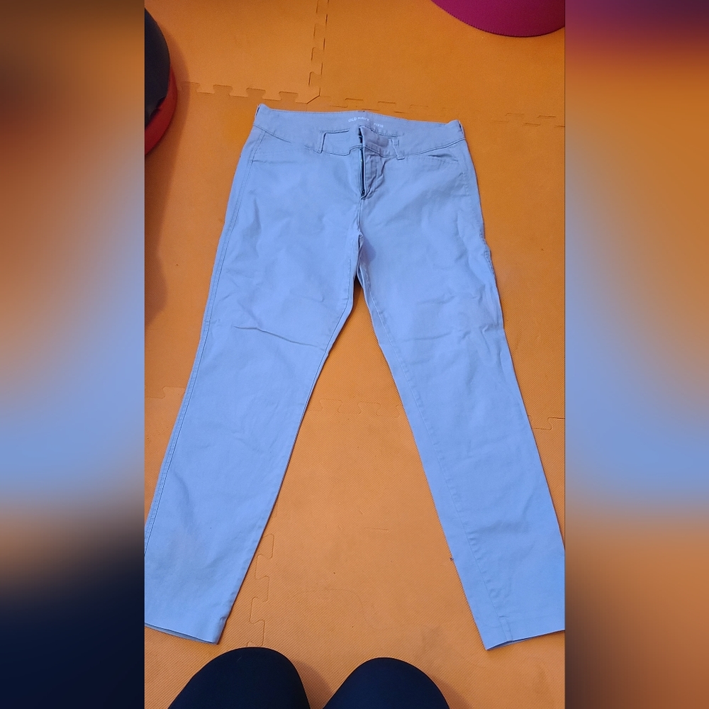 Oldy Navy pixie pants (light gray)